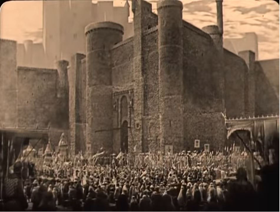 Douglas Fairbanks in Robin Hood, the castle and the king's procession