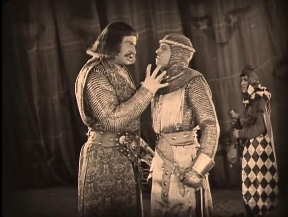 Wallace Beery's King Richard is at odds with Huntingdon played by Douglas Fairbanks