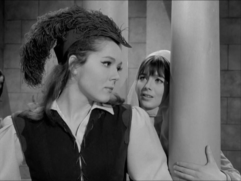 Marianne speaks to Mrs. Peel aka Robin Hood