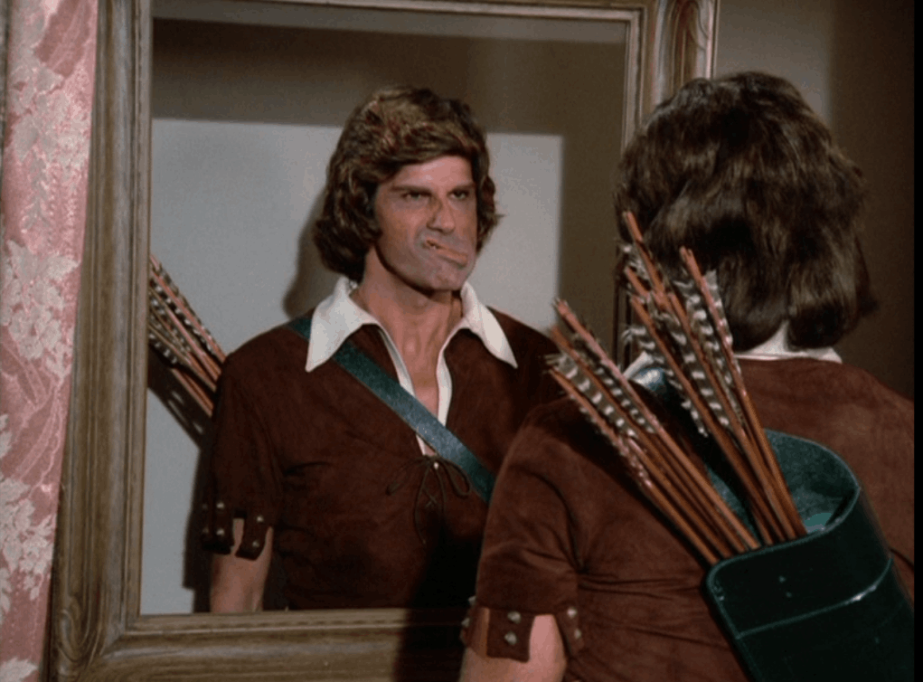 Gregor and Robin Hood do the mirror routine